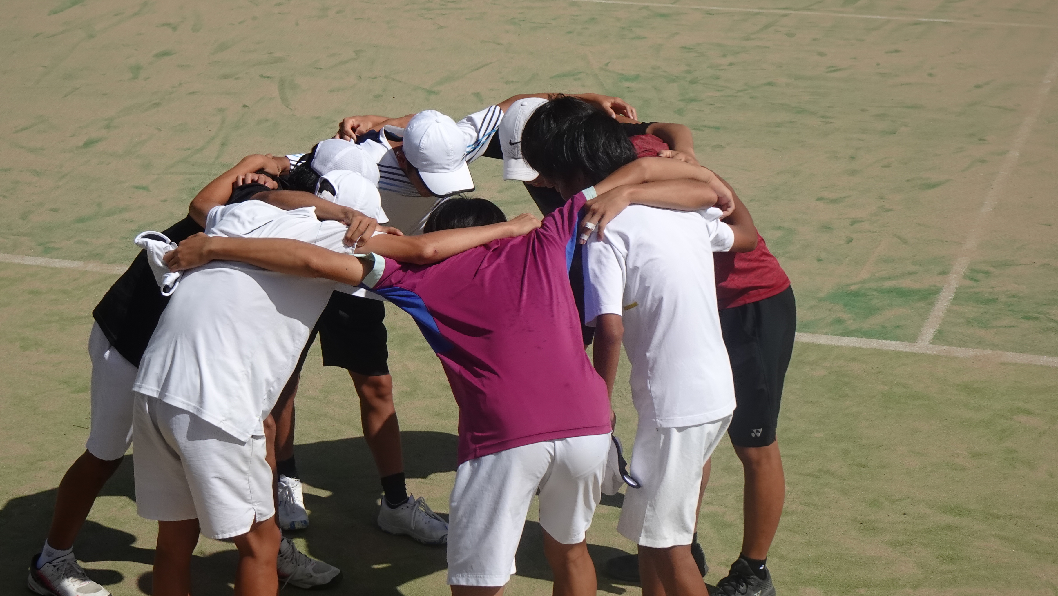 テニス　猛暑の中で練習試合