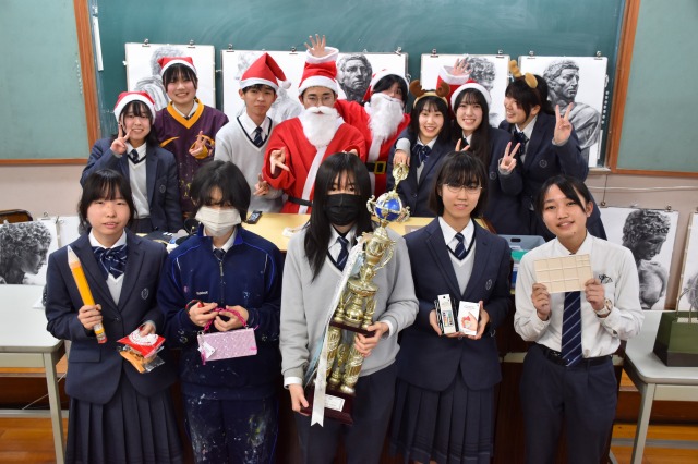 美術科恒例 Xmasデッサンコンクール